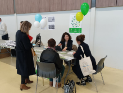 Stand ESMS numérique, un des points d'informations proposés